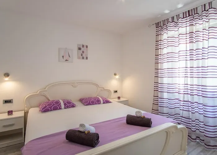Apartment Private Holliday By Pag Tours