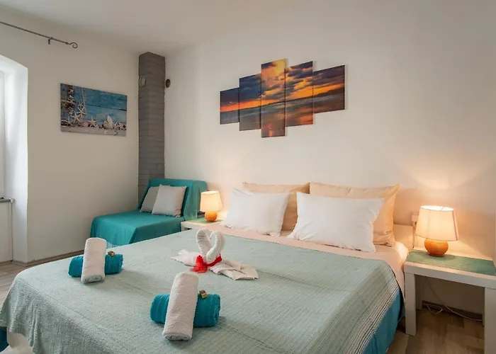 Private Holliday By Pag Tours *